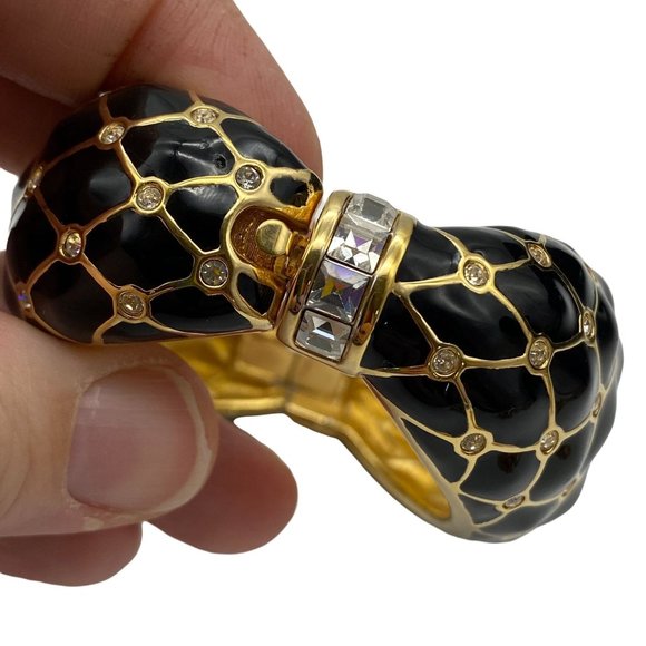 Vintage Swarovski black emamel & gold tone clamp bow tie bracelet Stamped - Picture 6 of 11